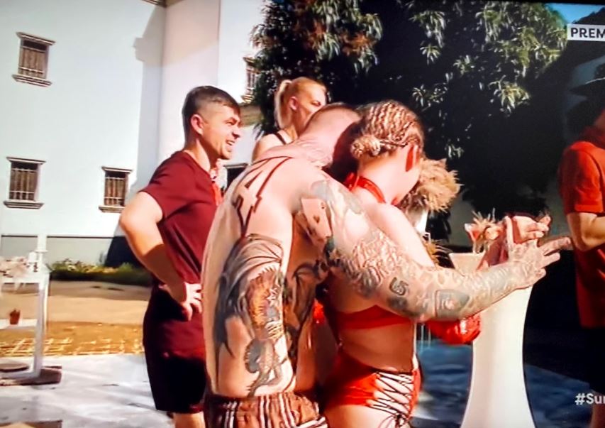 Andreea Tonciu, despre apropierile dintre Xonia și TJ Miles de la „Survivor România”. Ce fotografie a făcut publică cu cei doi: „Chiar ea mi-a recunoscut”