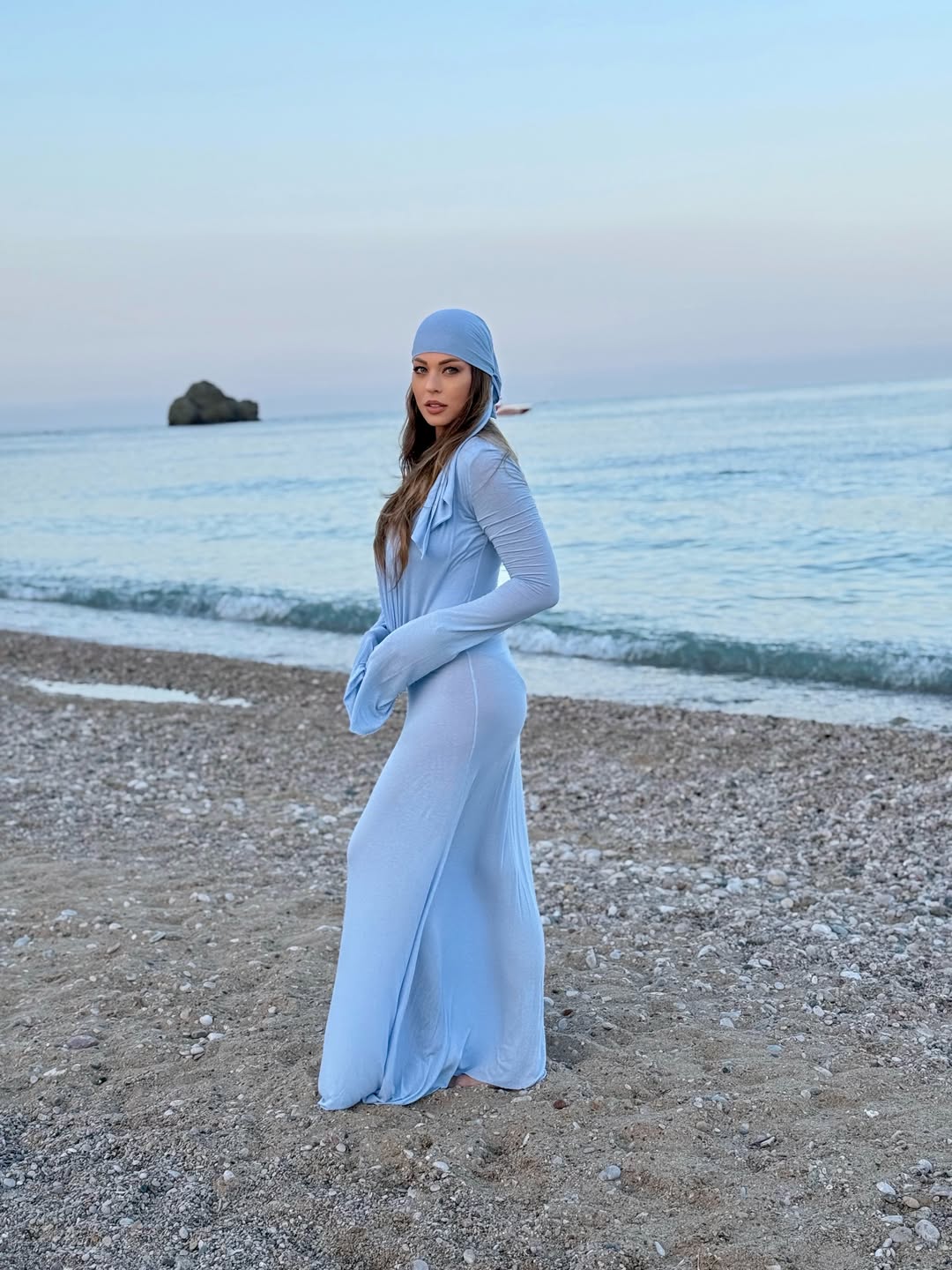Imagini cu Roxana Nemeș și gemenii ei în vacanță, în Turcia. Cât costă sejurul la resortul de cinci stele din Antalya