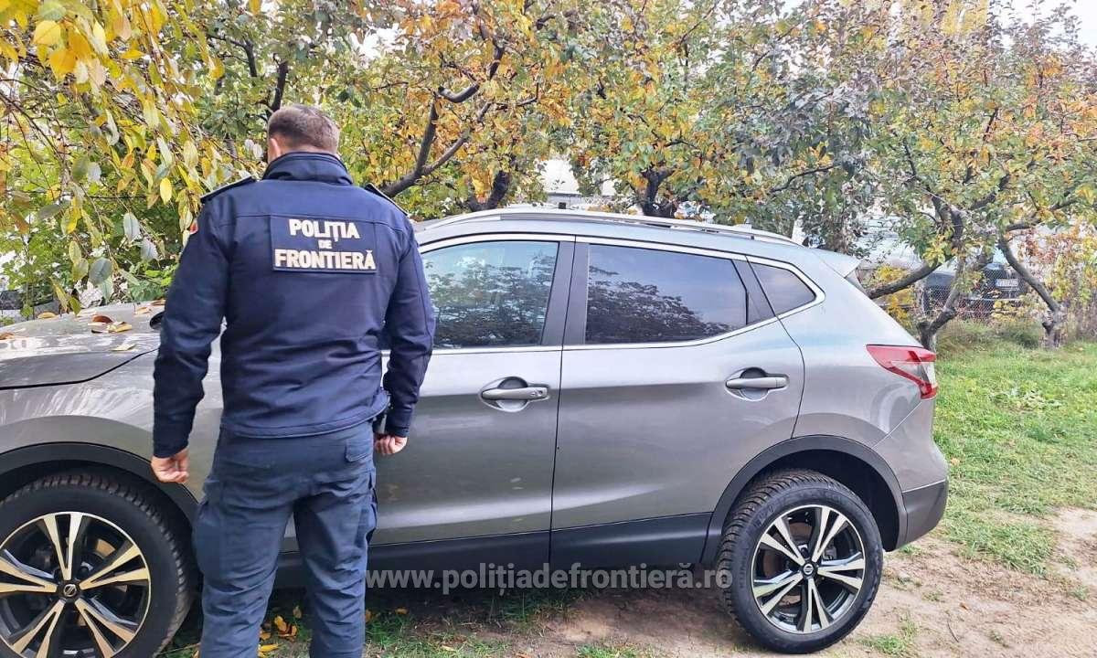Autoturism furat din Italia, descoperit de poliţiştii de frontieră din Iași. Șoferul susține că l-a cumpărat dintr-un parc auto