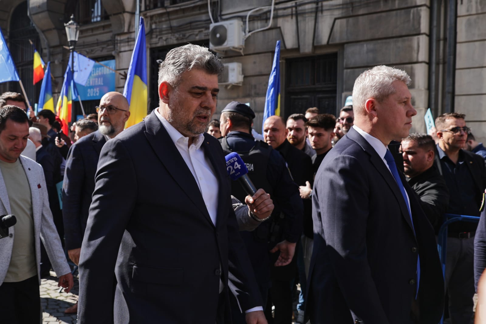 Crin Antonescu și-a depus candidatura la alegerile prezidențiale