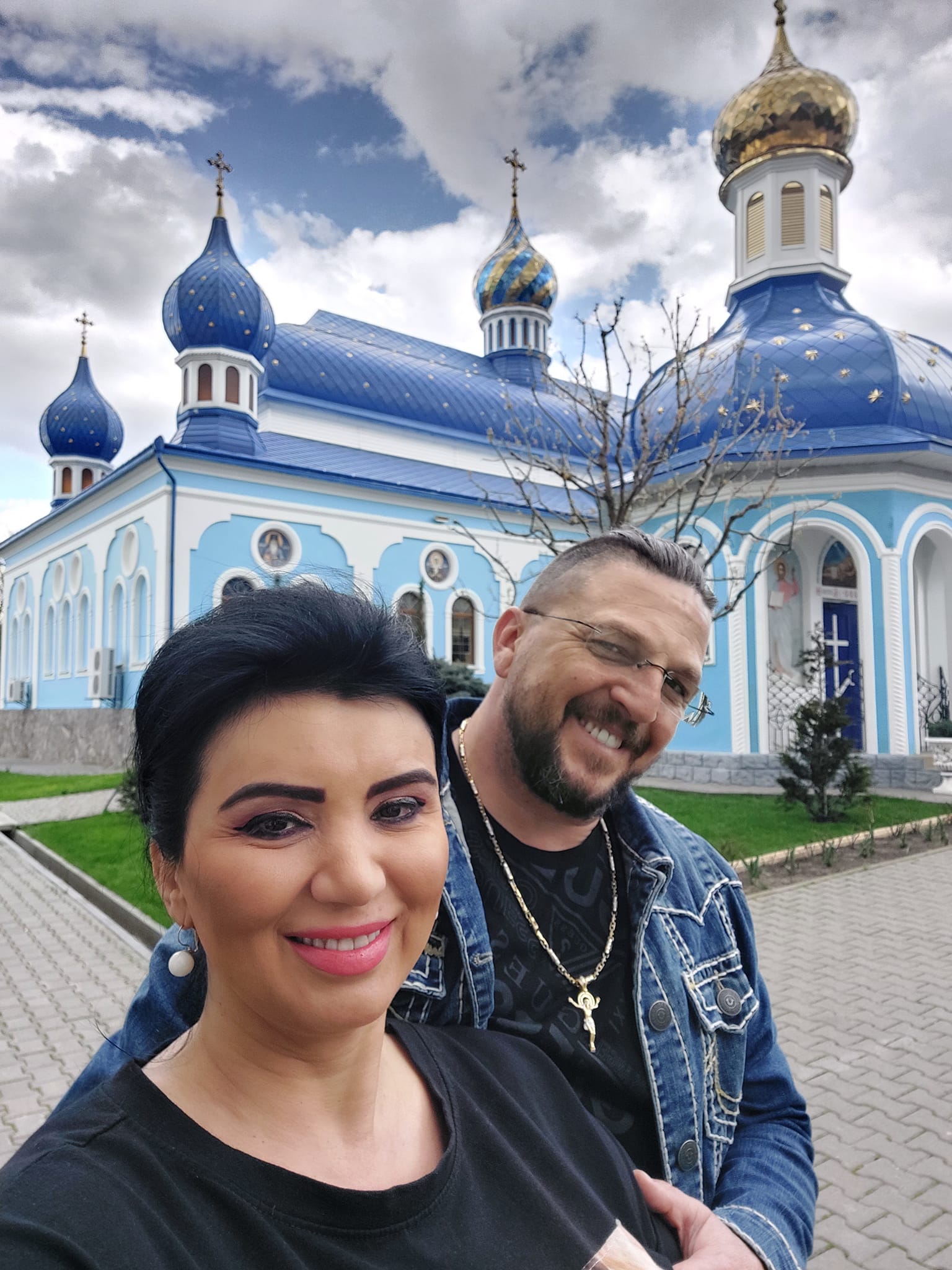 De ce Adriana Bahmuțeanu a grăbit cununia religioasă cu George Restivan: „O să vedem când facem petrecerea, când adunăm toți prietenii”
