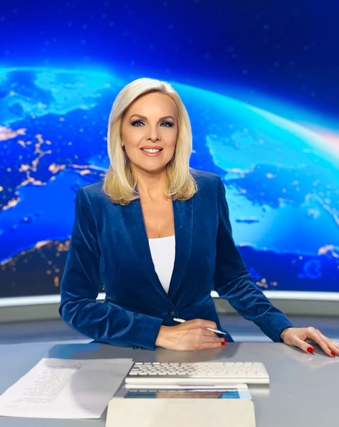 De ce lipsește Oana Andoni de la PRO TV. Andreea Esca îi ține locul la pupitrul știrilor și a apărut cu un nou look