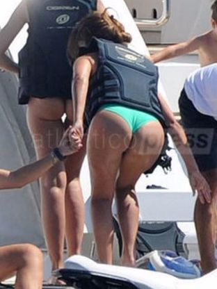 N-au loc unul de altul nici în vacanță! Messi și Ronaldo și-au ciocnit yacht-urile la Ibiza / GALERIE FOTO