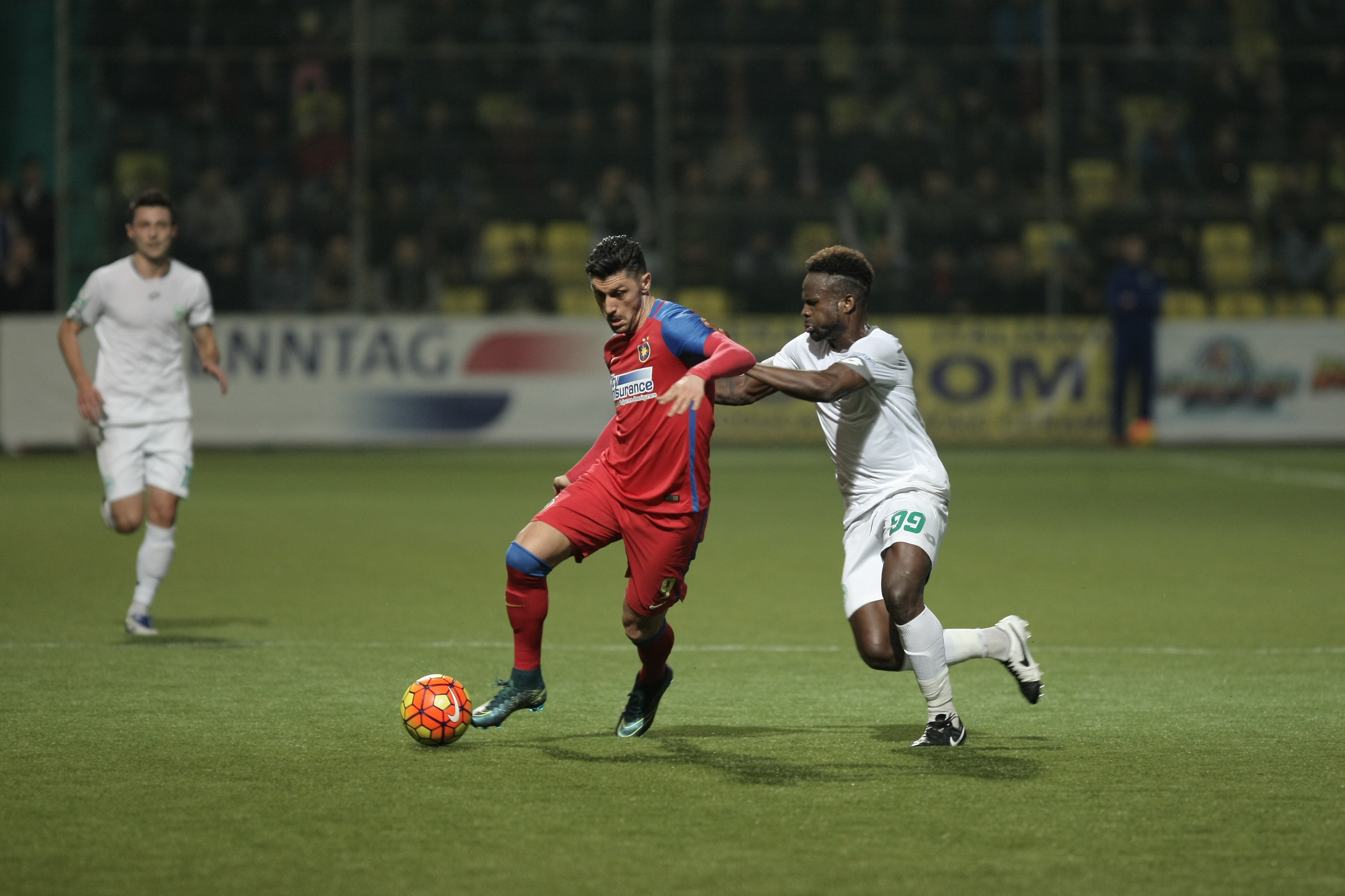 Chiajna - Steaua 0-2. Campioana, start lansat. ^Varela i-a dedicat golul lui MM, eliberat luni. Steaua, matematic în play-off / FOTO&VIDEO