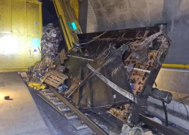 Un marfar a deraiat în tunelul Gotthard din Elveția. Traficul feroviar, restricționat până pe 16 august