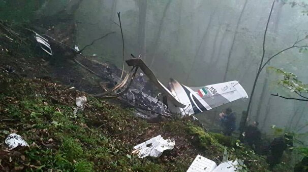 Primele imagini de la locul prăbușirii elicopterului lui Ebrahim Raisi. Aeronava este carbonizată | FOTO VIDEO
