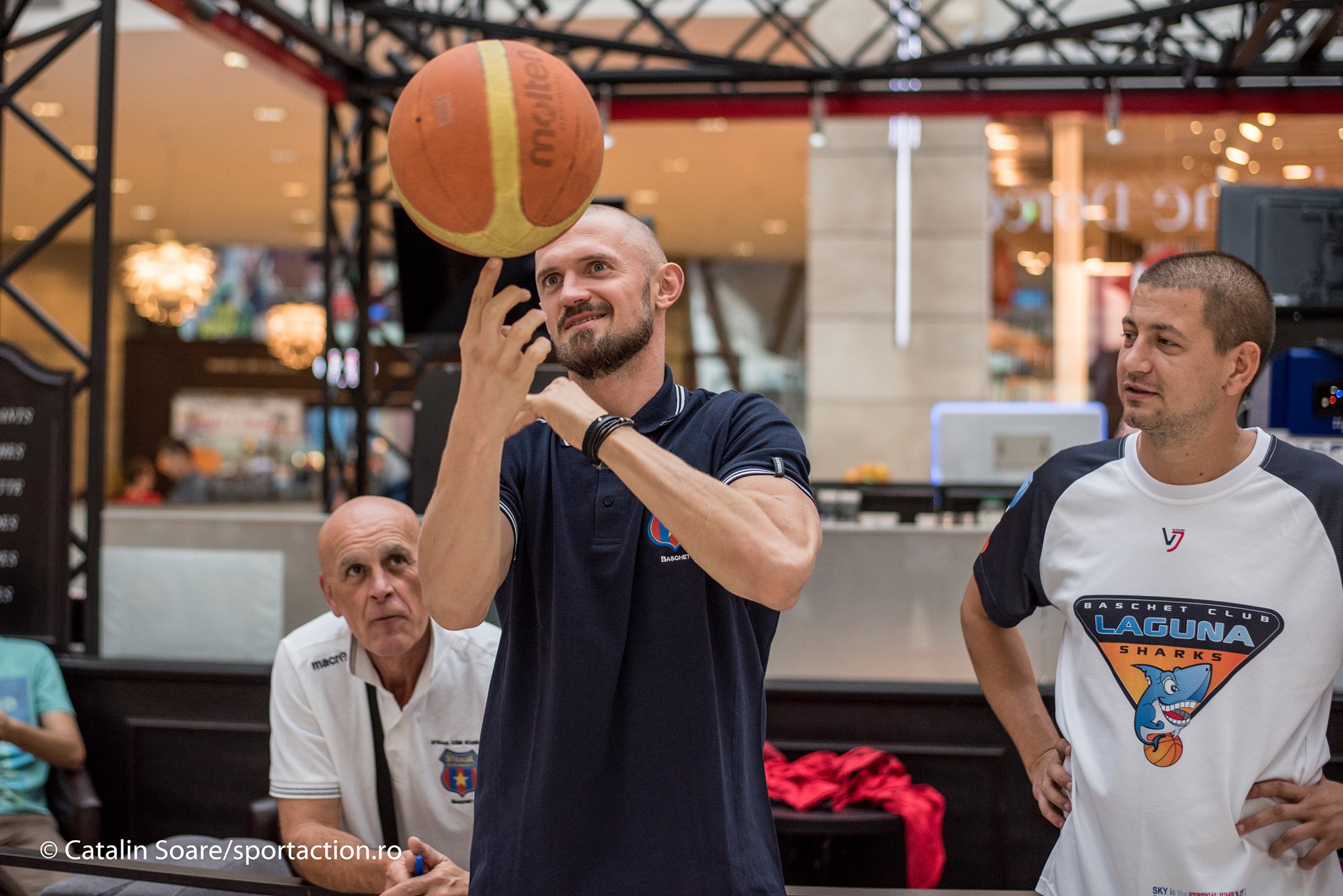 Steliștii au dat în mintea copiilor. S-a întâmplat la mall