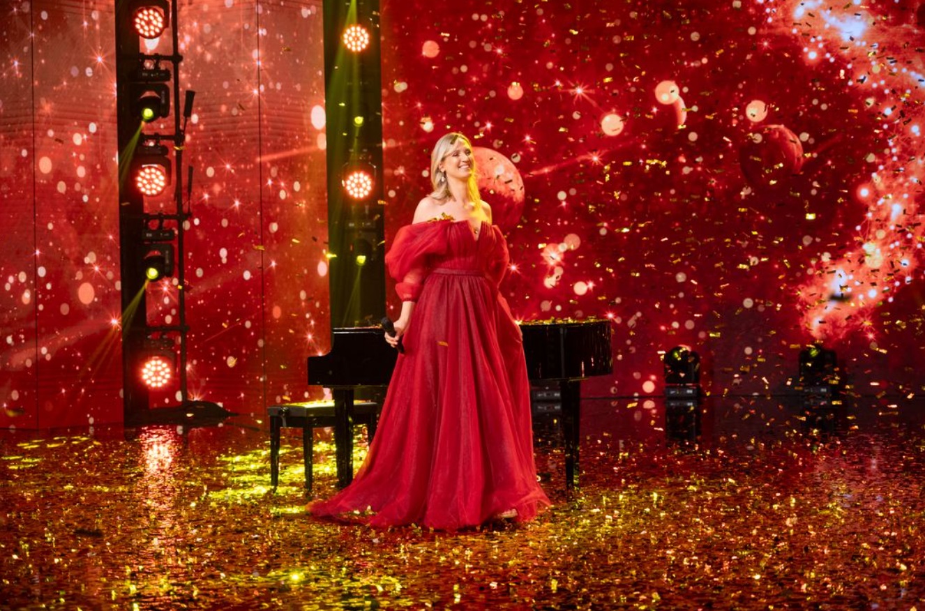 Cine e Violeta Botezatu, care a primit Golden Buzz la „Românii au talent” de la Andi Moisescu. Cântă la acordeon, la pian, la cobză, dar și operă