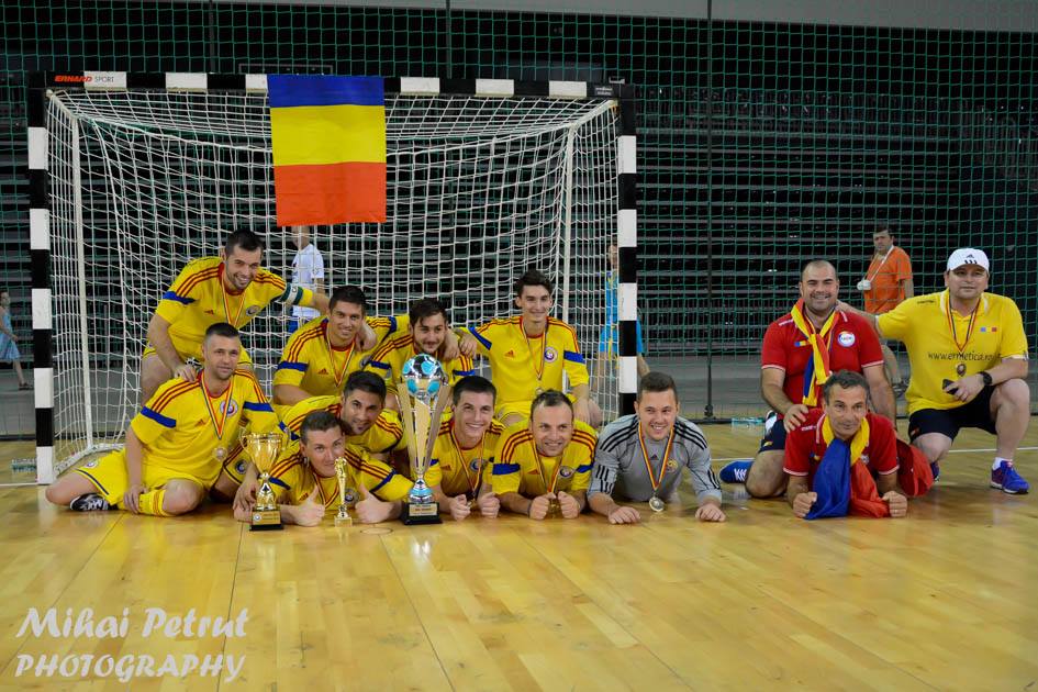 Disperarea medicului ce se ocupă de românii care au cucerit Europeanul de fotbal pentru diabetici: ^”Nimeni nu ne bagă în seamă! Am solicitat și Federația, și Ministerul, dar n-au trimis pe nimeni nici la premiere!”. Mai are nevoie de 27.000 de euro pentru acoperirea cheltuielilor cu organizarea de la Cluj-Napoca