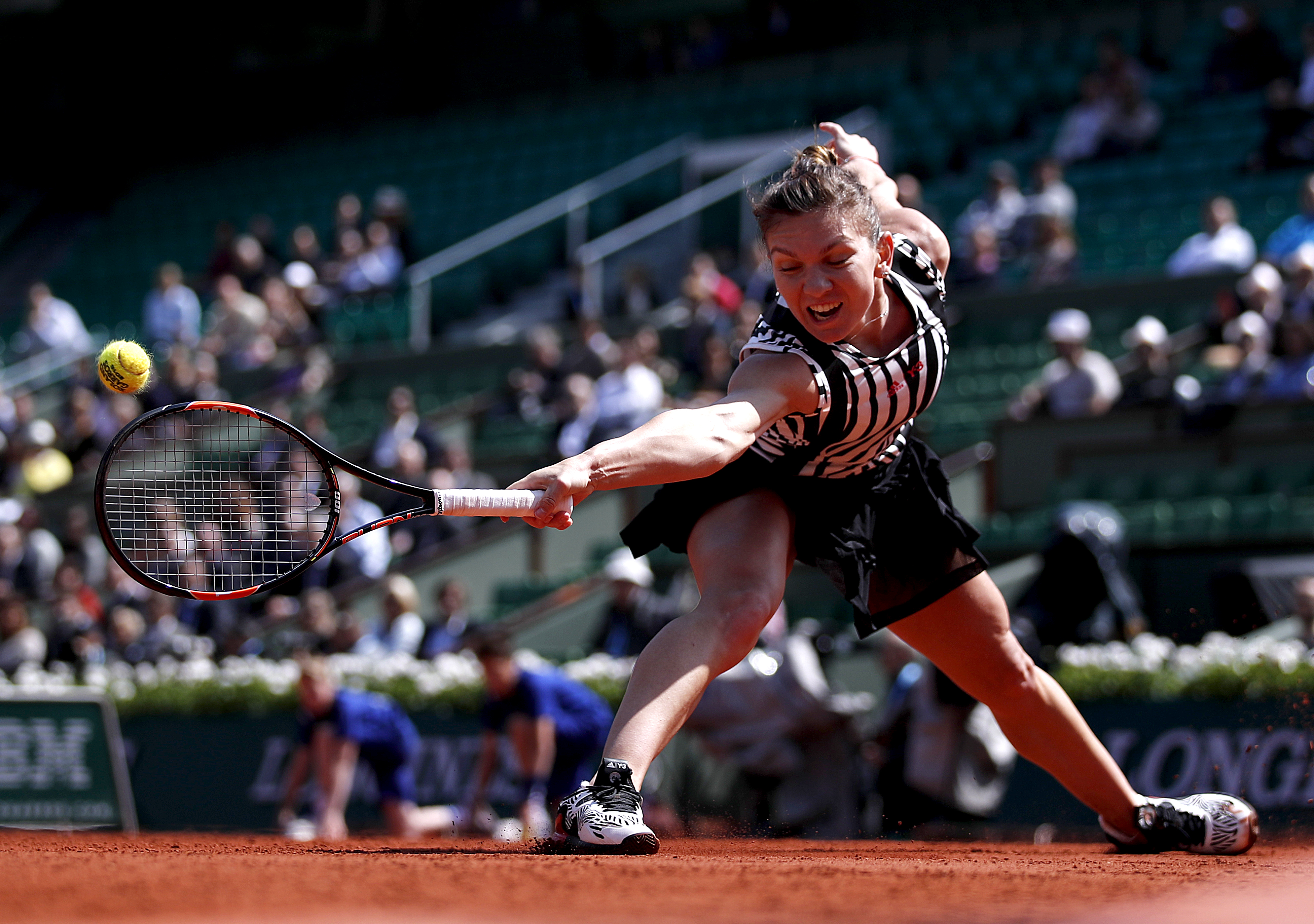 Roland Garros. Irina Begu, victorioasă după un meci-maraton, merge cu Simona Halep în turul 3 | LIVE BLOG