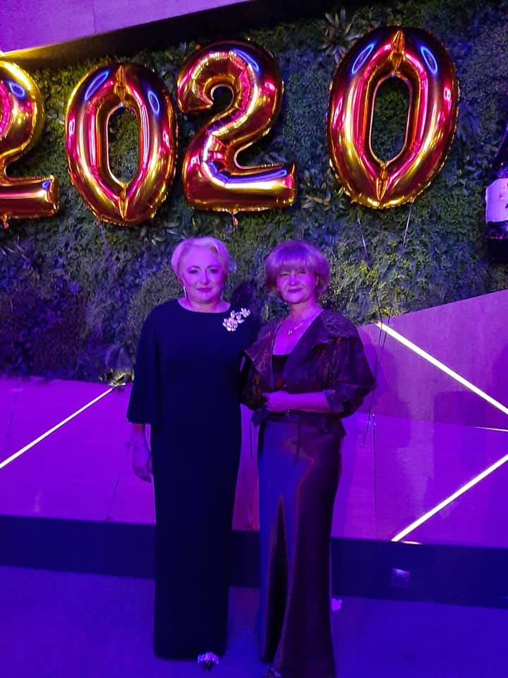 Unde a petrecut de Revelion Viorica Dăncilă și cine i-a cântat fostului premier