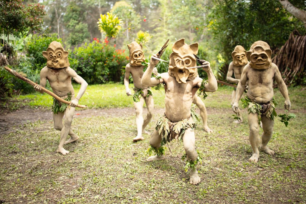 GALERIE FOTO | Imagini spectaculoase și extrem de rare cu triburile din Papua Noua Guinee