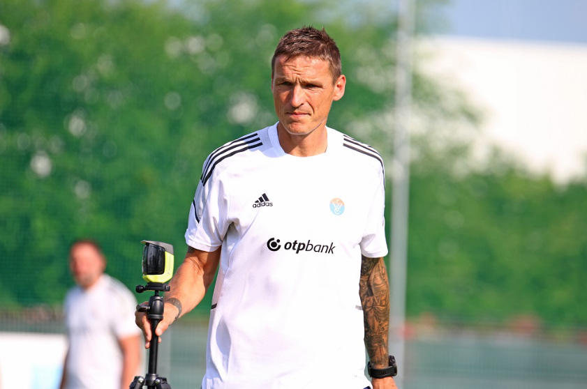 Emberfeletti teljesítmény: dobogós lett a Himaláján rendezett futóversenyen a Vasas edzője