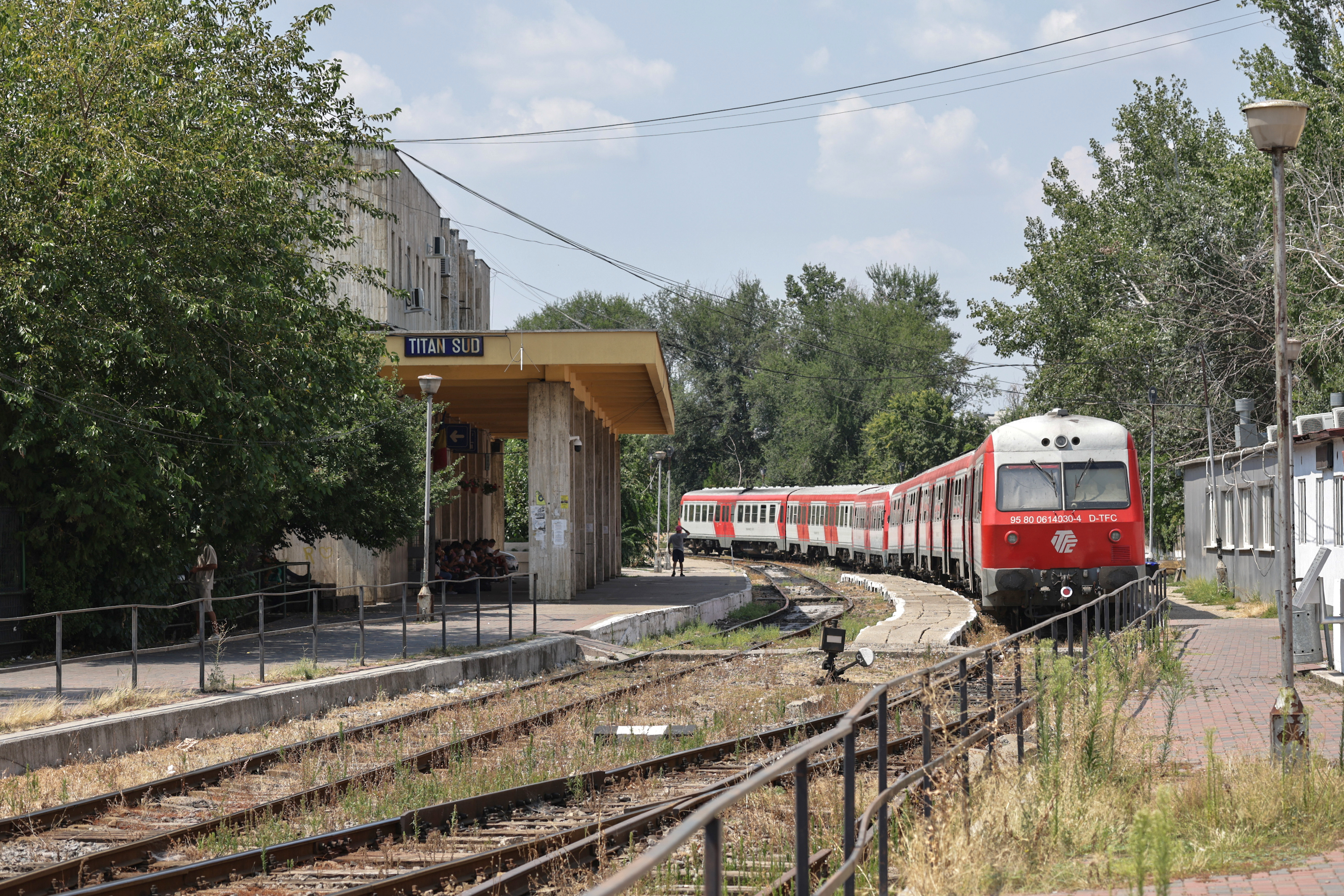 O gară și un capăt de linie într-un București uitat: între o halbă de bere și drumul spre Oltenița cu 16 opriri