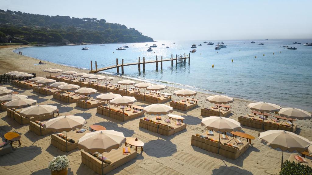 Cât costă o noapte de cazare în destinația unde și-a petrecut Ioana, fiica lui Ion Țiriac, vacanța. Imagini cu locația de lux