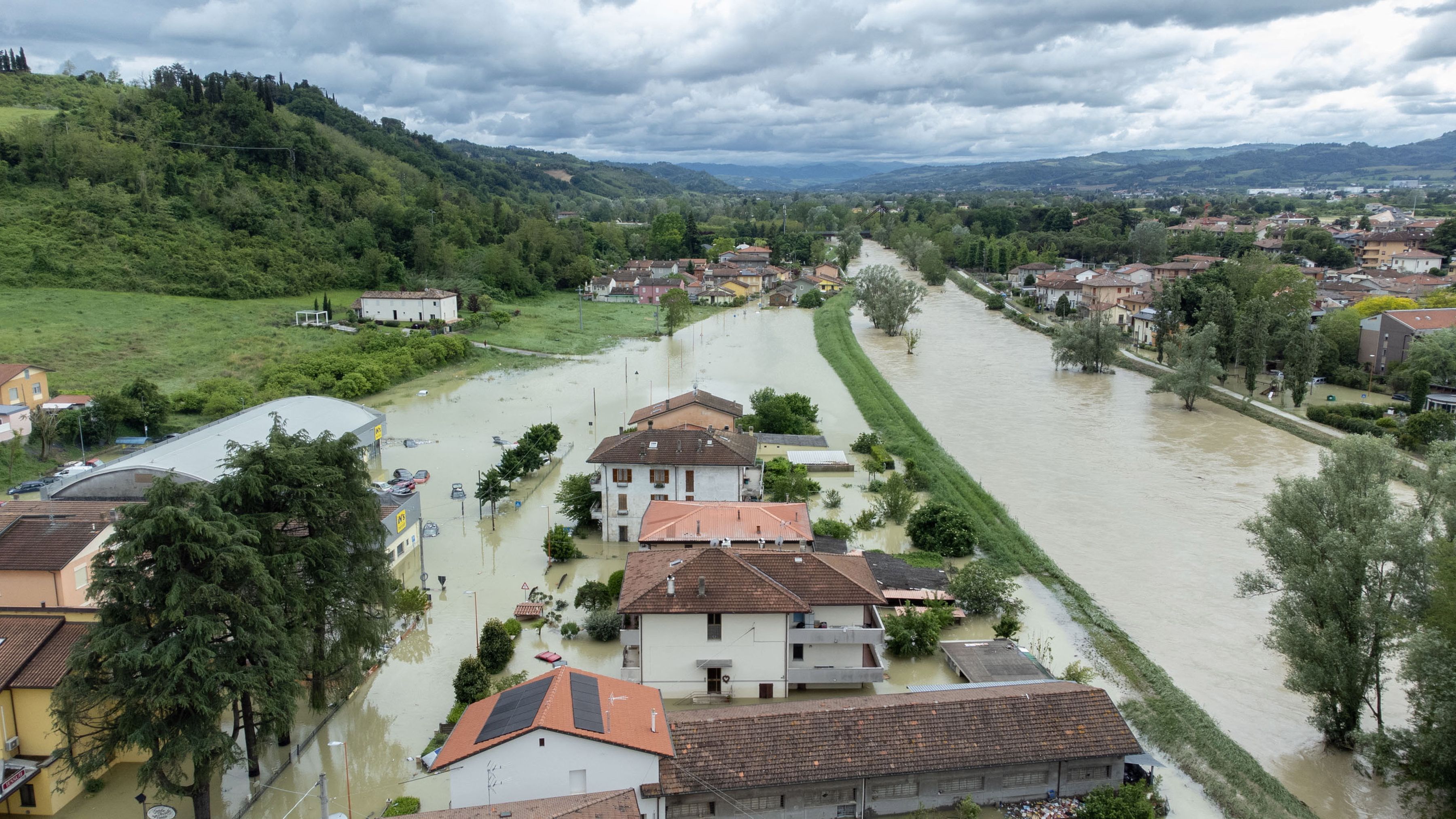 De ce dezastrul provocat de inundațiile din Italia este considerat un avertisment pentru întreaga țară, dar și pentru Europa