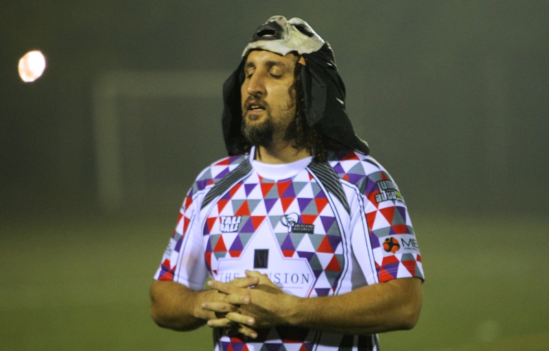 FOTO / Meci de groază la ”Arcul de Triumf”! Arlechinii şi Rebelii au jucat rugby-fotbal american