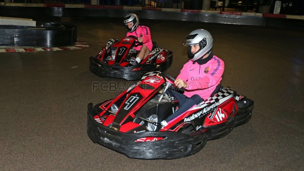 FOTO&VIDEO / "Extratereştrii" s-au distrat la karting