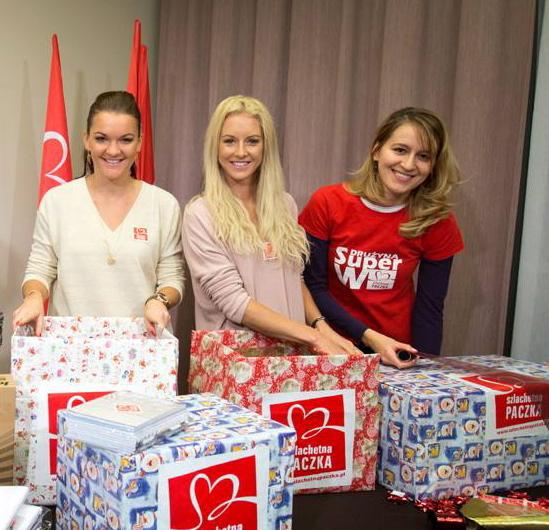 Fetele porno ale tenisului mondial! Agnieszka a pozat goală, iar ^sora ei, Ursula, a ieșit beată dintr-un club, cu părțile intime la vedere / FOTO