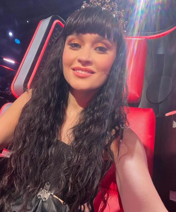 Theo Rose și Irina Rimes, apariții aproape identice la „Vocea României”. Cum s-au pozat împreună cântărețele
