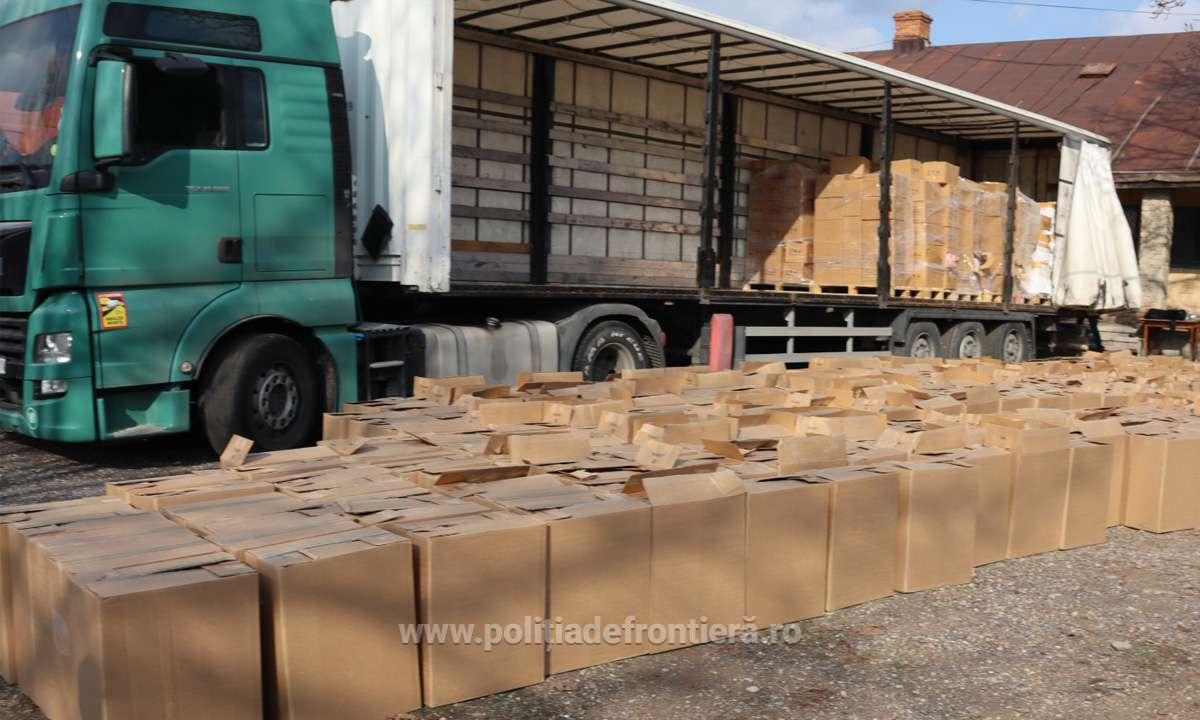Camion cu țigări și parfumuri contrafăcute, în valoare de peste două milioane de euro, găsit în Vama Giurgiu