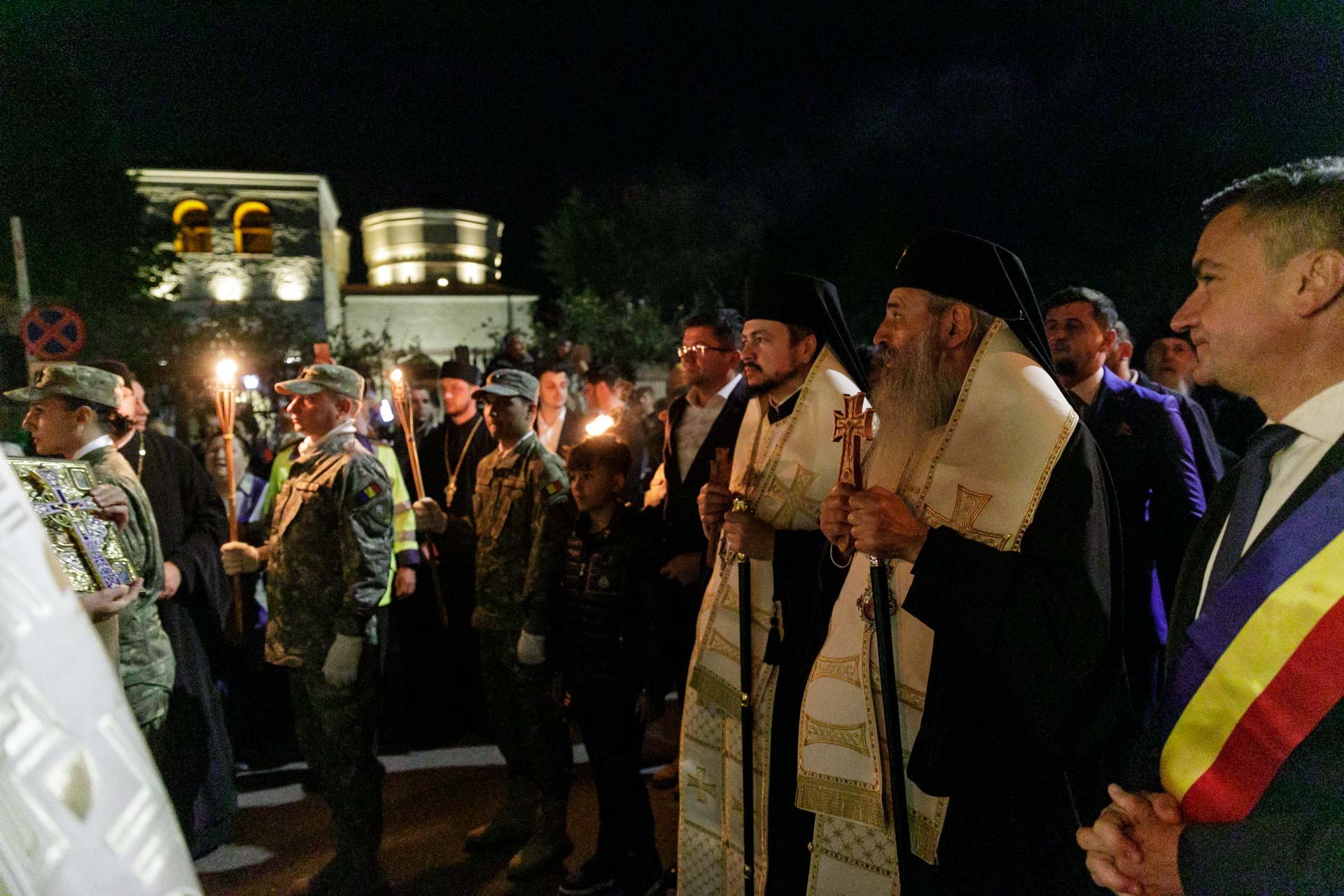 Record la pelerinajul de la Sfânta Parascheva din Iași: 40.000 de oameni în procesiune