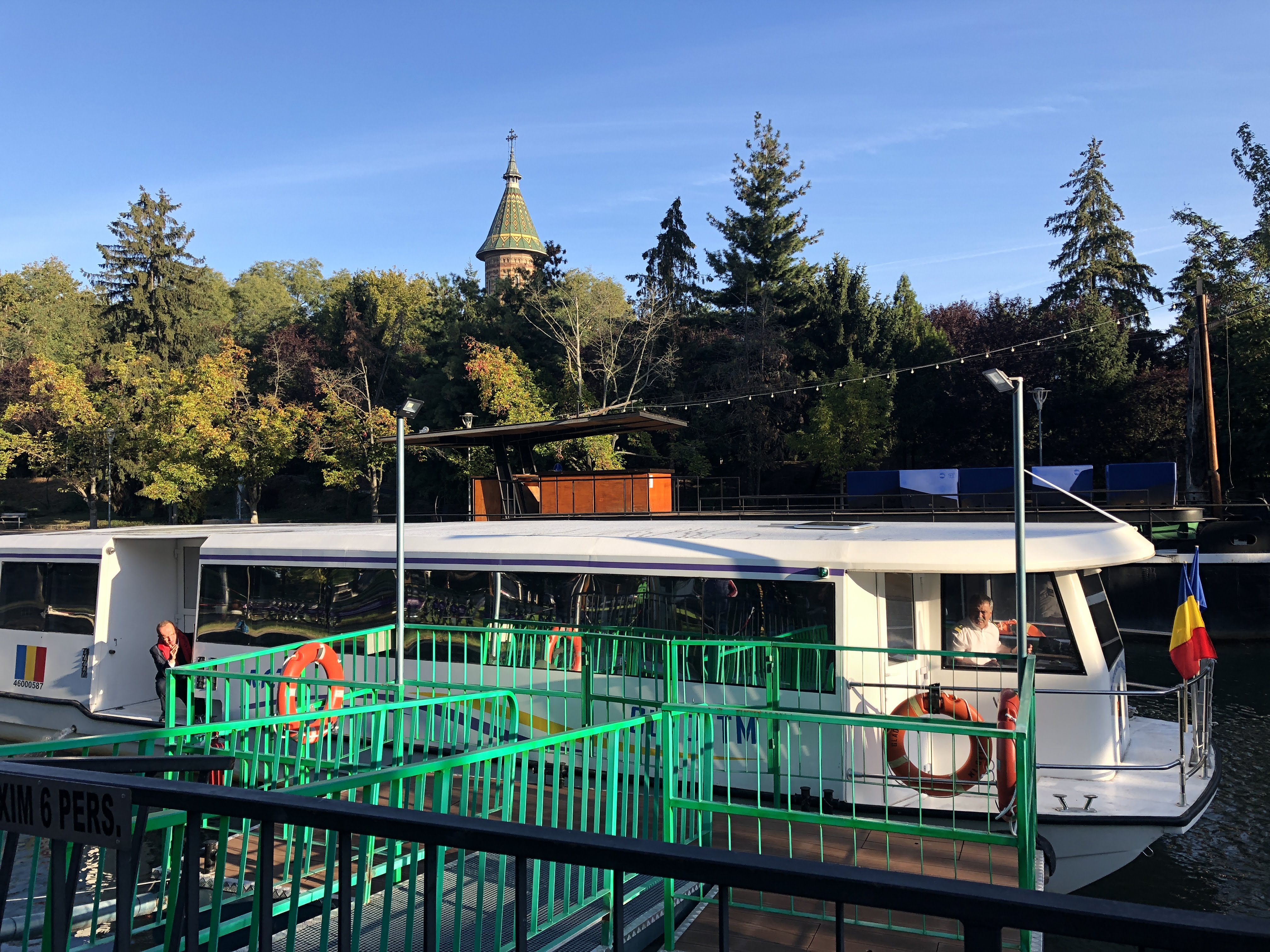 REPORTAJ: Timișoara are din nou transport pe apă. După jumătate de secol, vaporașele și-au reluat cursele pe Bega/VIDEO&FOTO