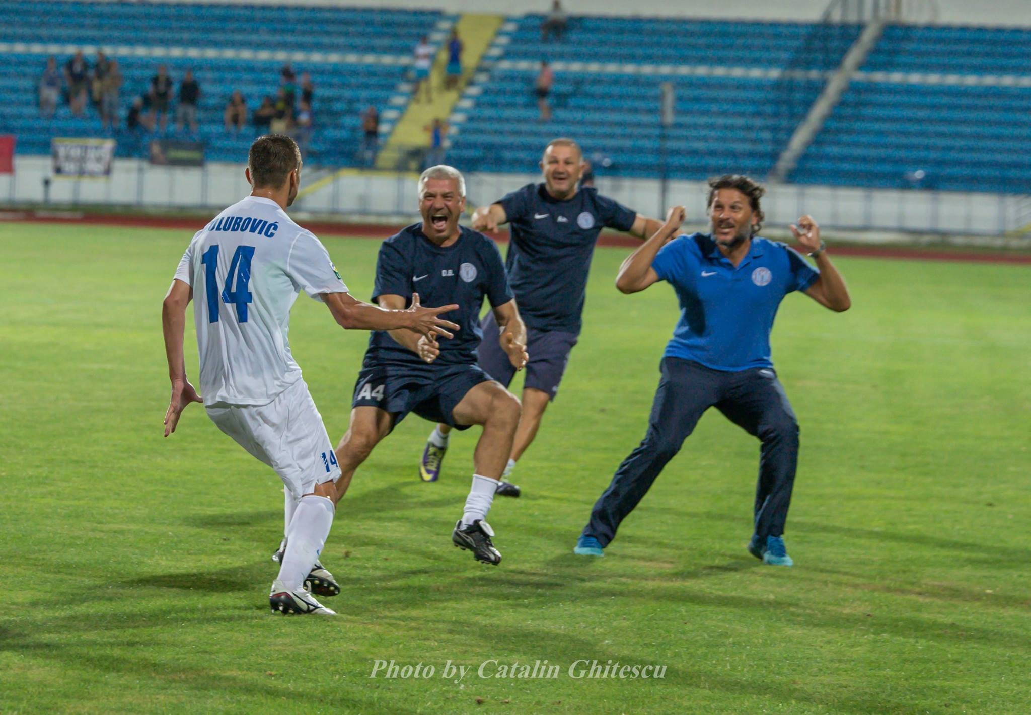 Florin Prunea, președintele liderului CSMS Iași, o liniștește pe Steaua! ^Moldovenii nu trag la titlu și se declară surprinși de poziția pe care o ocupă: ”Este o conjunctură că suntem pe primul loc!”