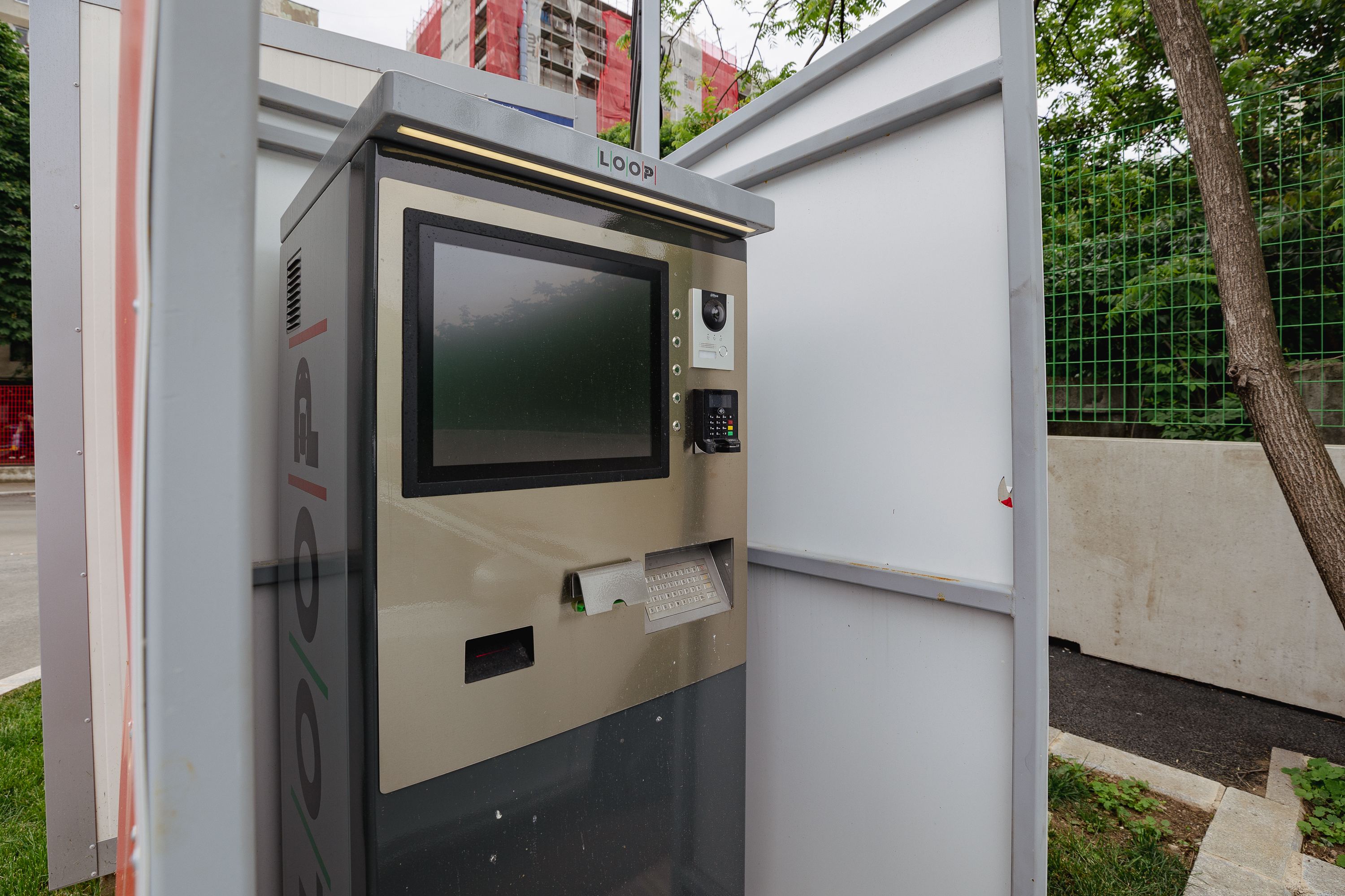 EXCLUSIV | Cum a luat Primăria Sectorului 4 de la bolnavi și a dat la șoferi un teren din proprietatea Spitalului „Obregia”. ASSMB: „În scopul dezvoltării infrastructurii sanitare”