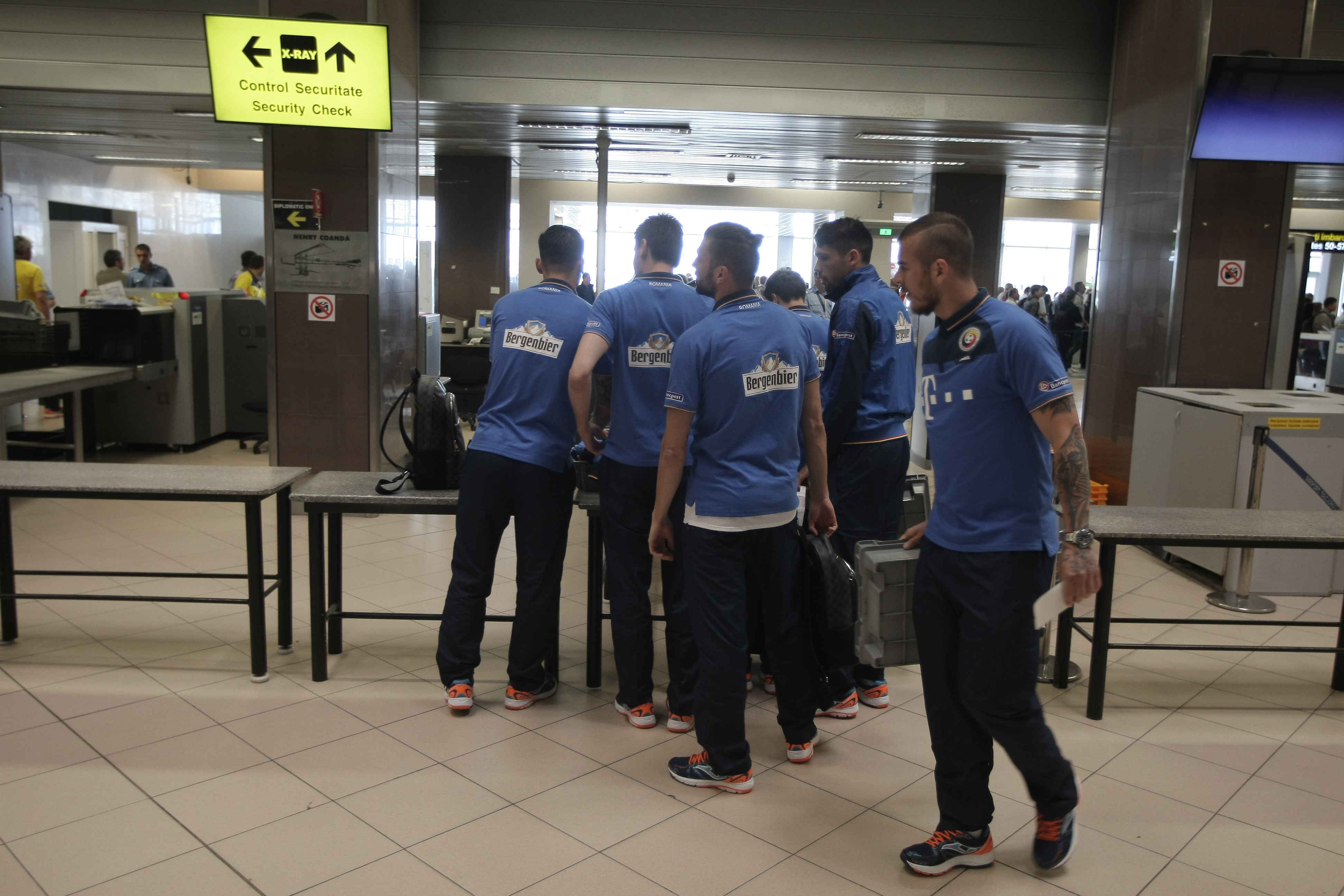 Anghel Iordănescu l-a luat pe Denis Alibec în cantonamentul din Italia. Selecționerul, absent | GALERIE FOTO