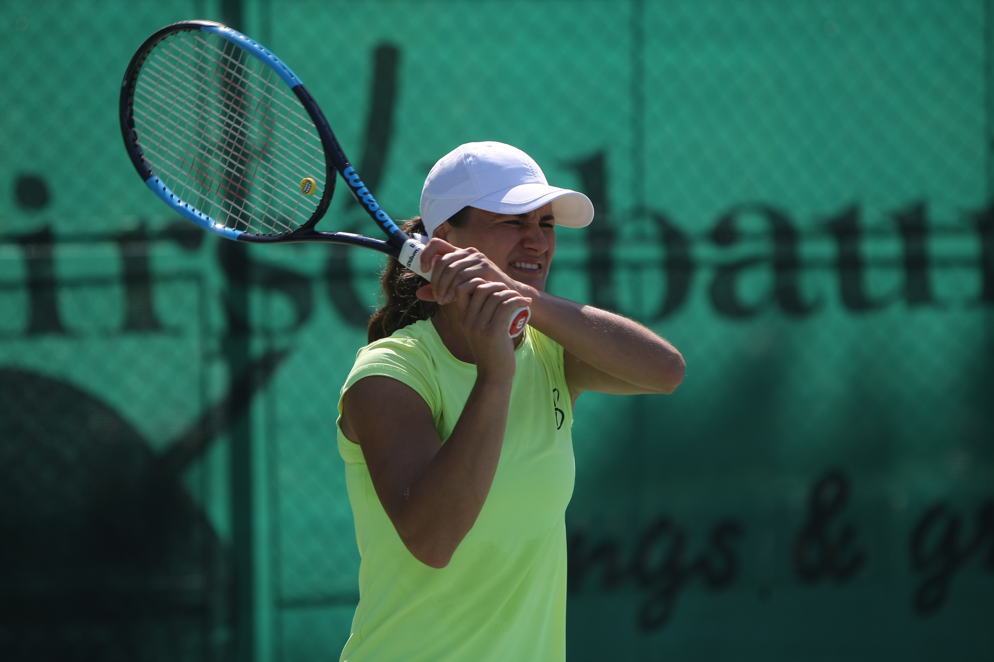 Sorana Cîrstea și Irina Begu conduc mașini de zeci de mii de euro. Fete de milioane cu bolizi în dotare! GALERIE FOTO