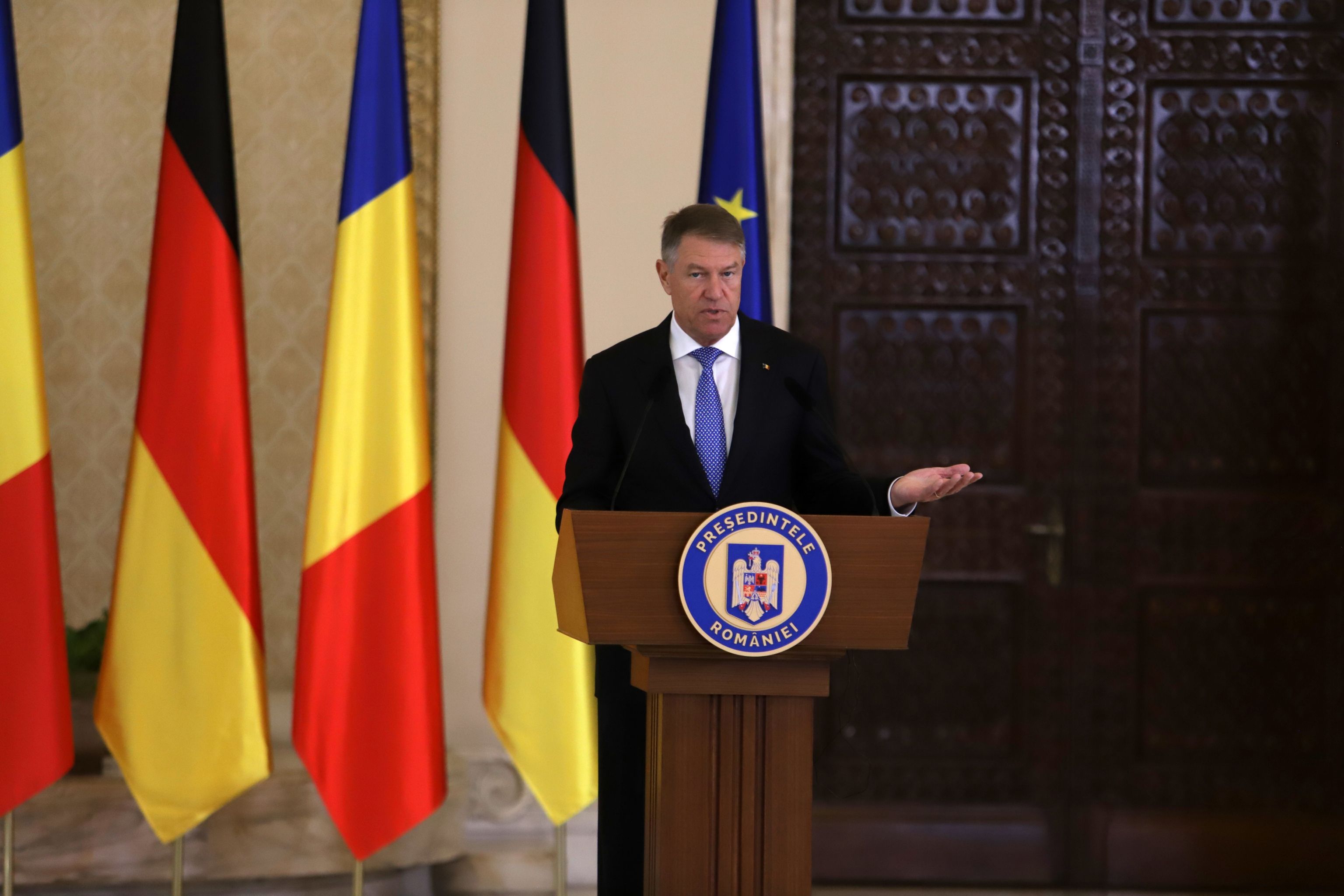 Klaus Iohannis se declară încrezător că rotativa guvernamentală va avea loc: „Nu cred că există o alternativă viabilă la coaliție”