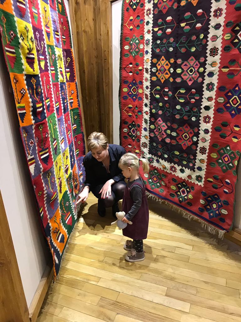 TURIST ÎN ȚARA MEA/ Oprește în Țara lui Papură Vodă ca să mânânci ciorbă de bureți! Vino la Craiova să vezi cum era pe vremea lui Pazvante Chioru’
