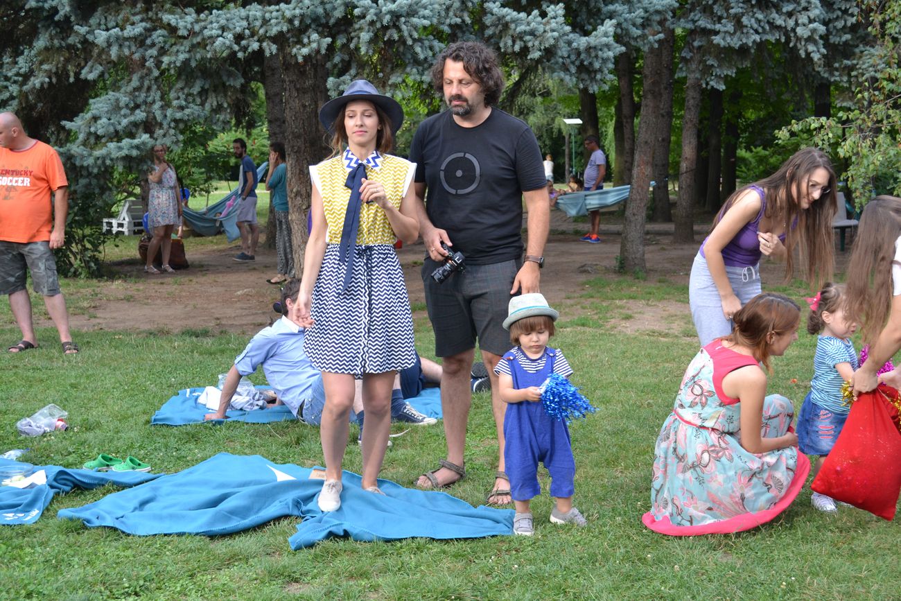 Dana Rogoz, la picnic cu soțul și fiul ei. Uite cât de mare a crescut băiețelul vedetei | FOTO & VIDEO