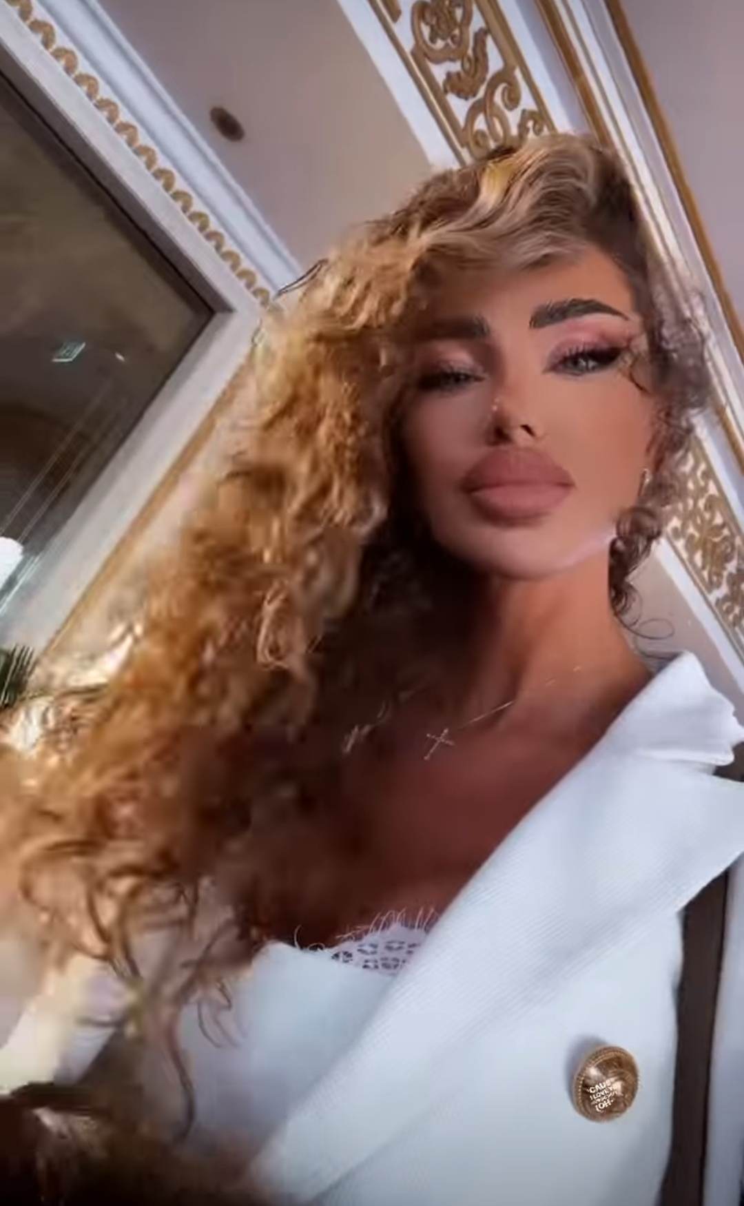 Imagini din vacanța de lux a Biancăi Drăgușanu în Dubai. Ce mesaj i-a transmis lui Gabi Bădălău, iubitul ei, care nu a însoțit-o