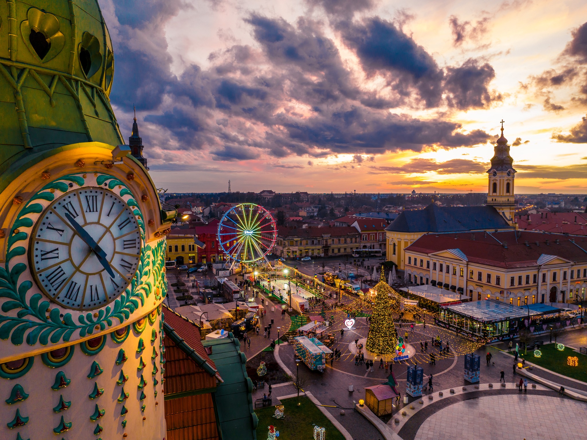 Târgul de Crăciun Oradea 2024. O zonă specială pentru food truck și 31 de căsuțe cu obiecte de cult, lemn, lut și ceramică
