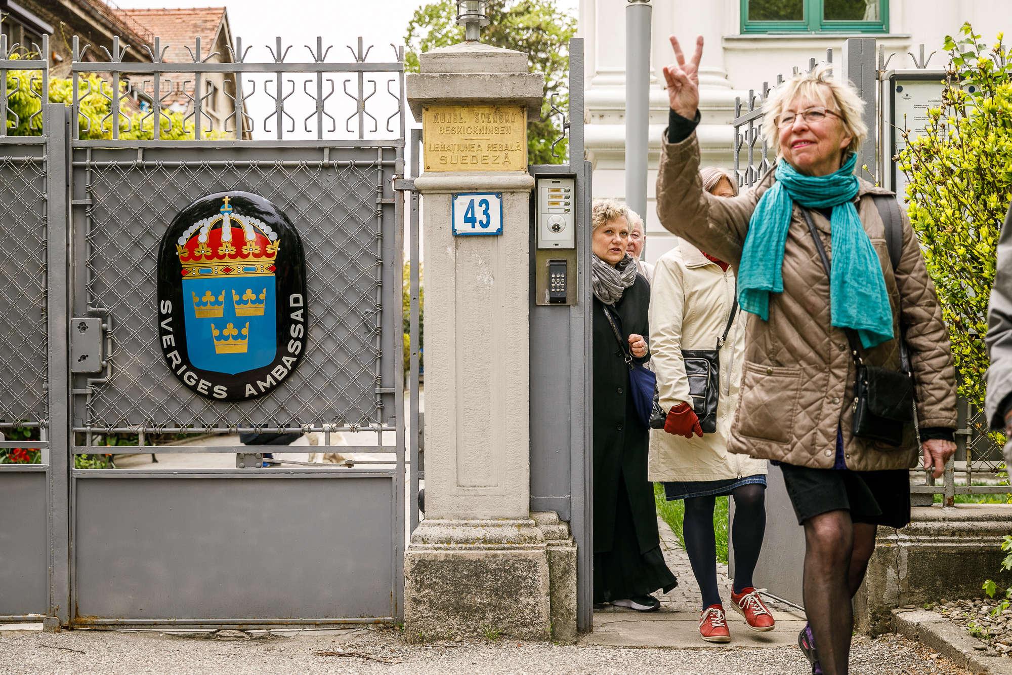 FOTOREPORTAJ | Portret de țară. Oamenii care au bătut țara pentru 2 lei pe oră în plus la salariu, în 20 de imagini. „Vestele albastre” de la Satu Mare au venit la București!