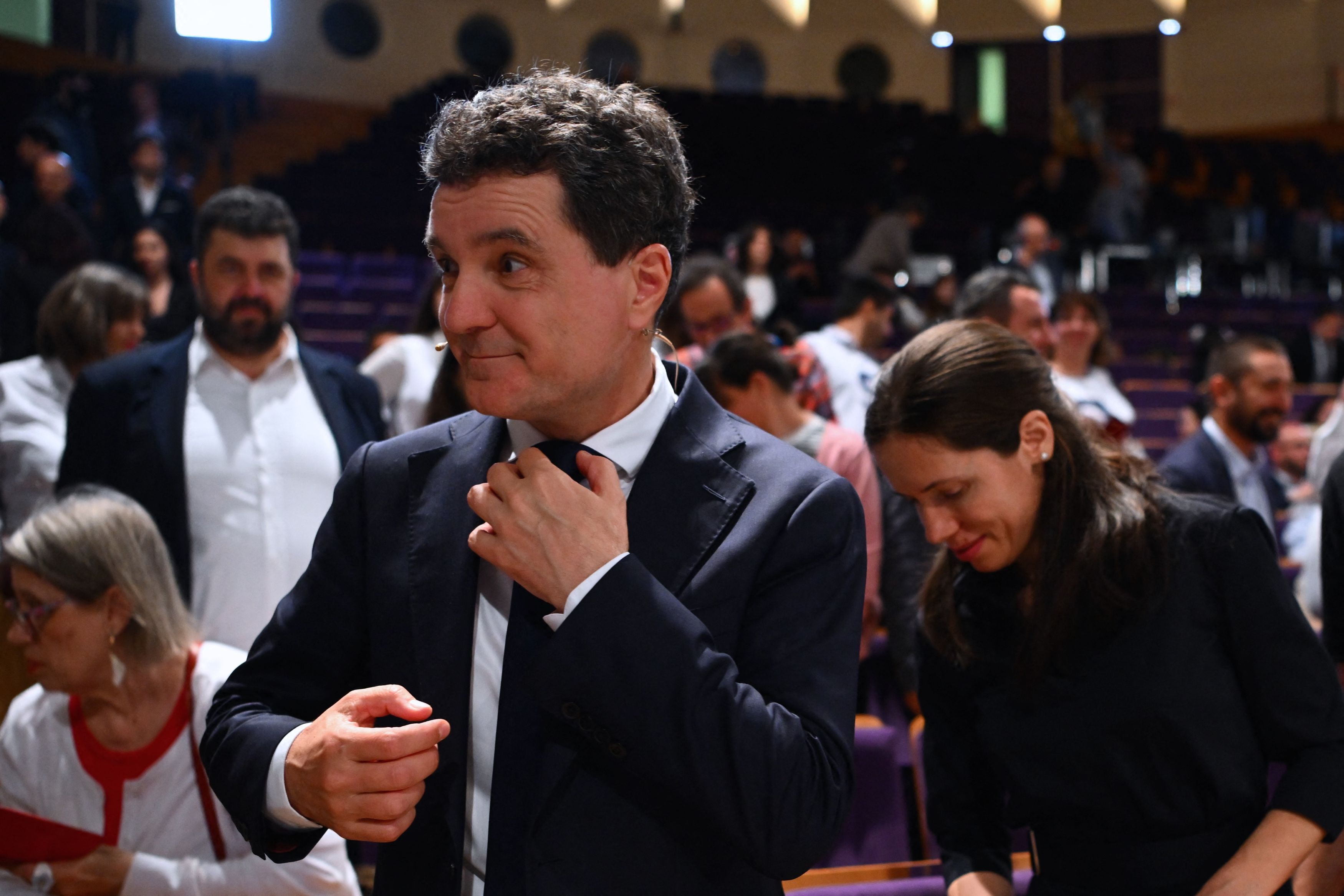 Întrebarea Andreei Esca l-a emoționat pe Nicușor Dan. S-a întâmplat în direct, la Știrile Pro TV: „Mămăliga cu lapte pe care o mâncam seara”