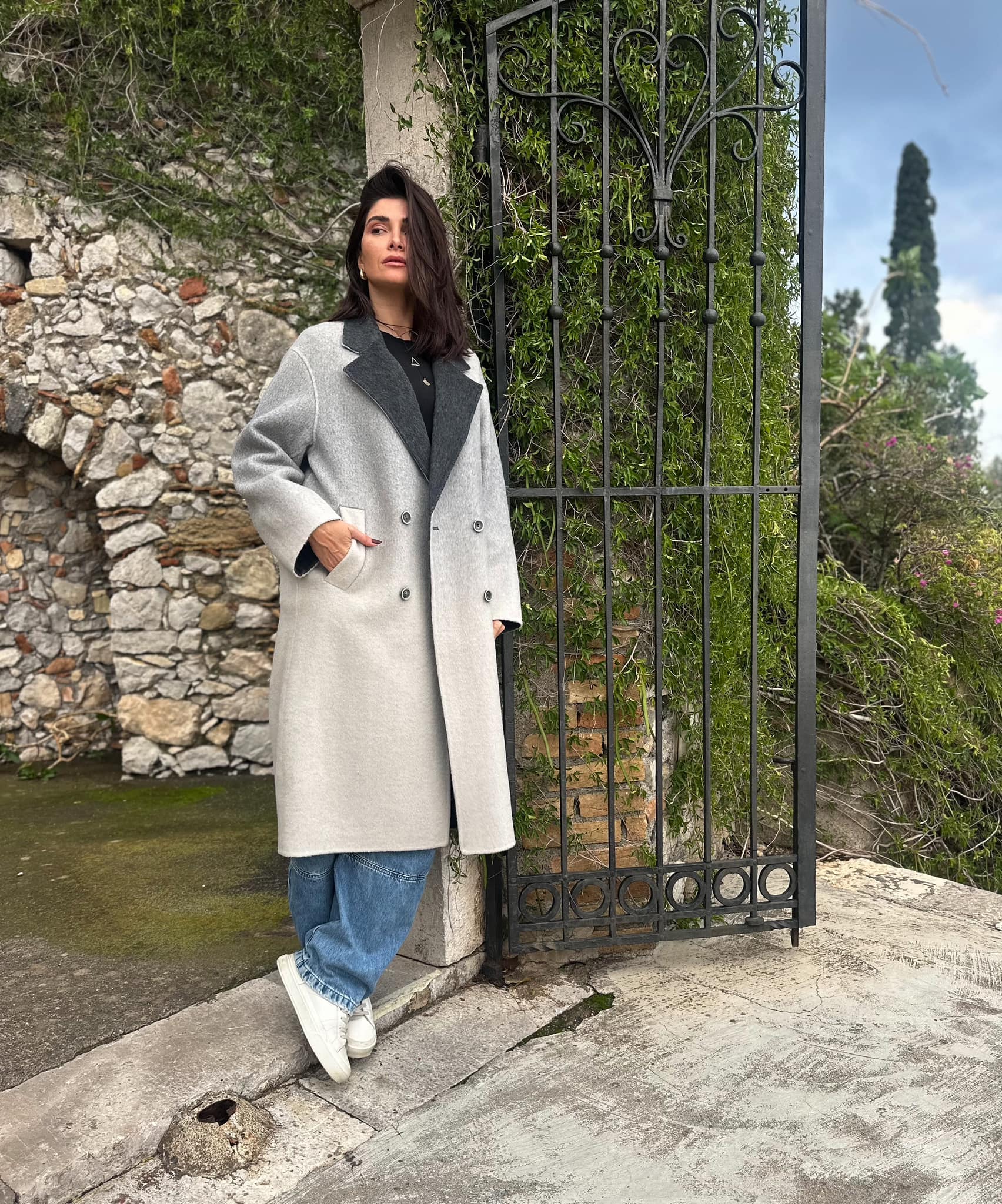 Alina Pușcaș a răbufnit după un comentariu negativ primit pe contul de socializare. „Iată aici hal de femeie. Se bucură că cei mici plâng după pisică”