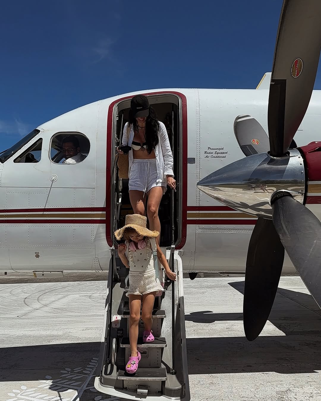 Ioana Grama, imagini de vis din vacanța din Seychelles: Au transformat tavanul camerei în piscină. Suma uriașă plătită pentru trei zile de cazare