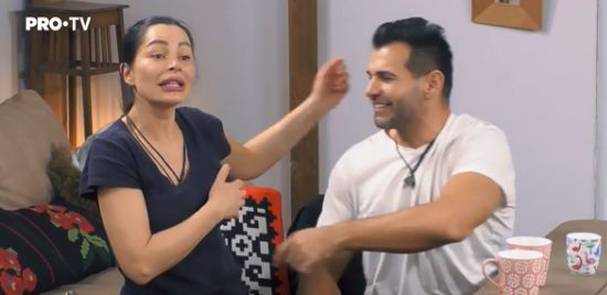 Brigitte Sfăt, topless la Ferma. Toți au fost cu ochii pe ea | FOTO