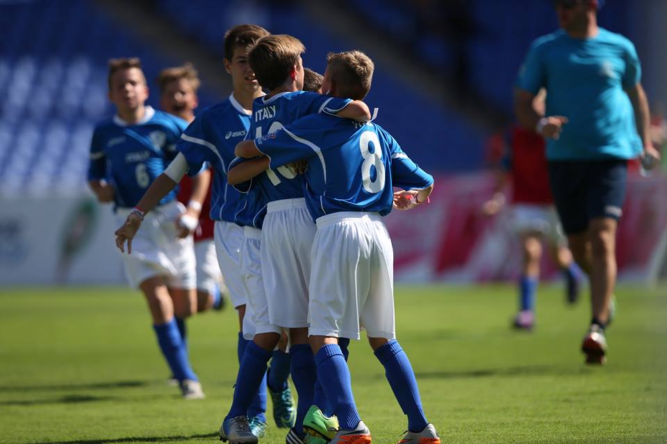 România lui Hagi a bătut Italia, dar s-a clasat pe 22 în lume / GALERIE FOTO&VIDEO