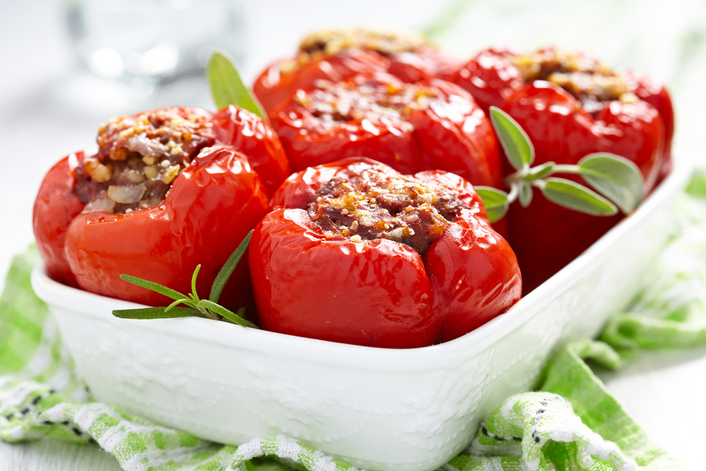 Ardei umpluți - rețete cu carne tocată și orez la cuptor