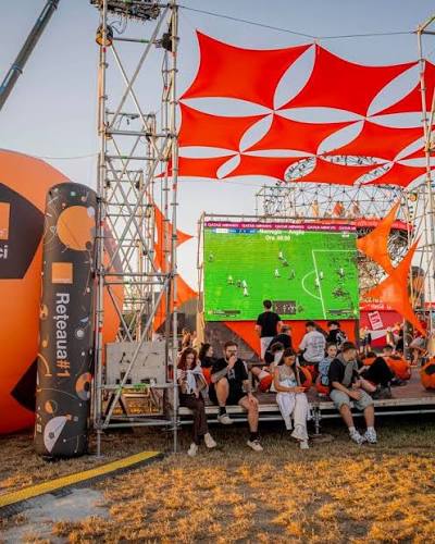 Dincolo de viteza pură. Am testat 5G Standalone de la Orange în „infernul” de la Beach Please: cum funcționează internetul cu zeci de mii de oameni conectați simultan