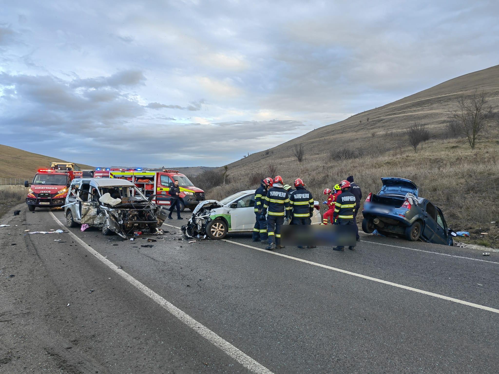 Doi copii între cele șase victime ale unui accident cu trei mașini și un TIR, pe centura Vâlcele-Apahida, în Cluj