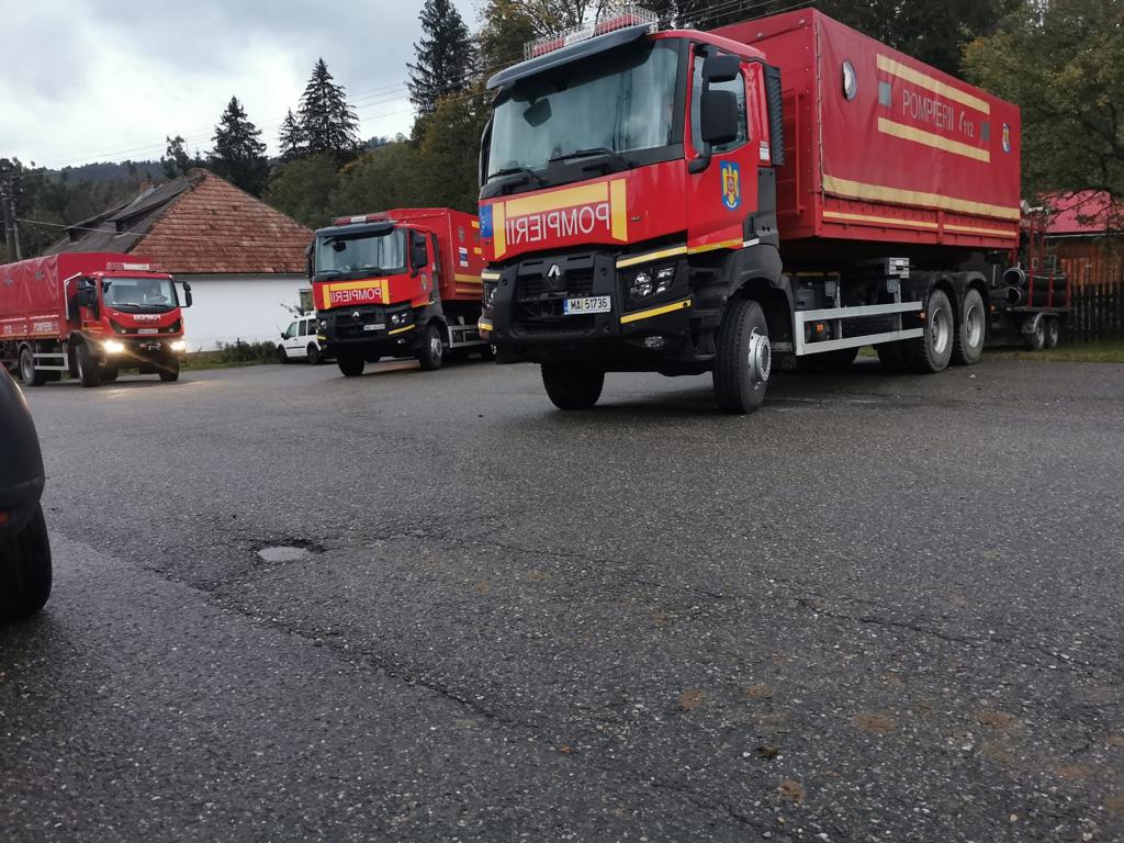 „Există pericolul ca barajul Tăul Mare să cedeze”. Ordin de evacuare la Roșia Montană, unde s-a spart barajul