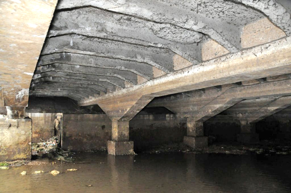 INTERVIU. Piața Unirii riscă să se prăbușească. Specialiștii propun demolarea completă a postamentului și refacerea lui de la zero. „De ani de zile nu s-a făcut nimic acolo”