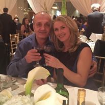 FOTO | O mamă a trei copii născuți în America a fost deportată în Albania fără a i se permite să-și ia rămas bun de la familie