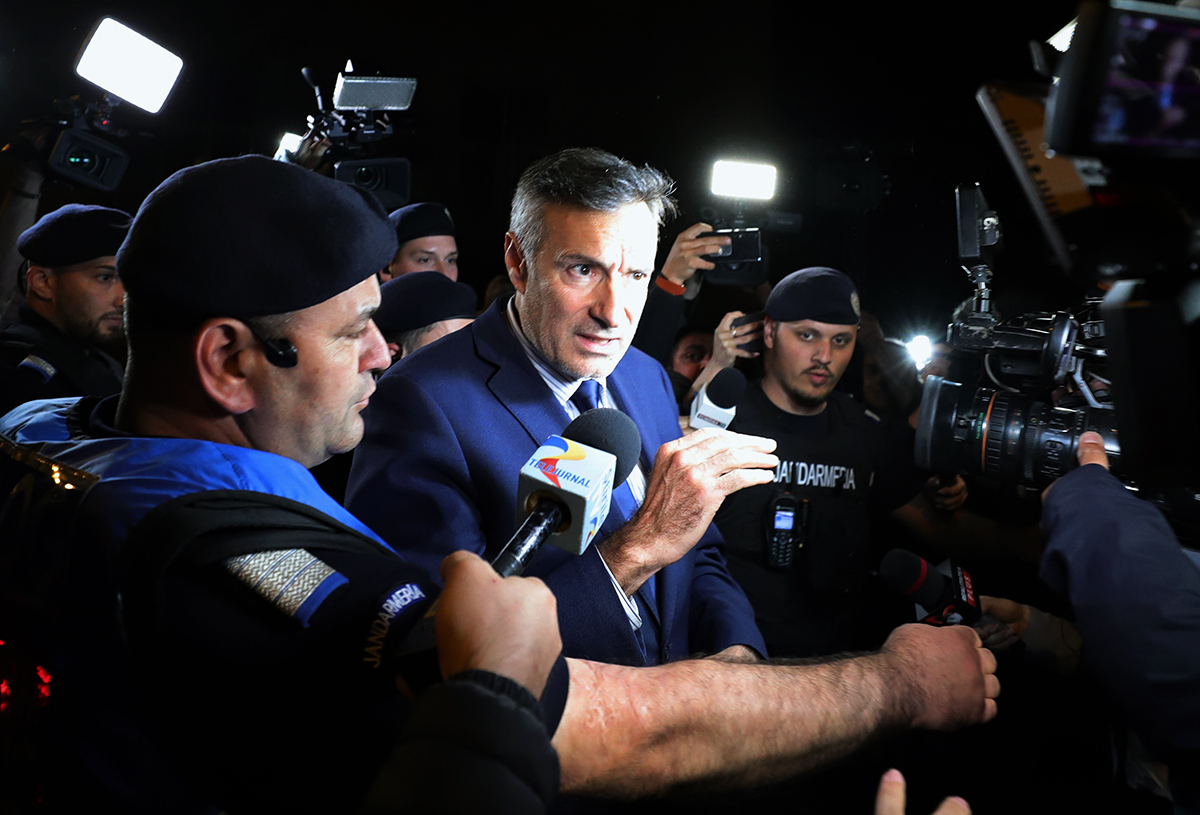 Fostul șef SRI Florian Coldea, generalul SRI Dumitru Dumbravă şi avocatul Doru Trăilă, plasaţi sub control judiciar