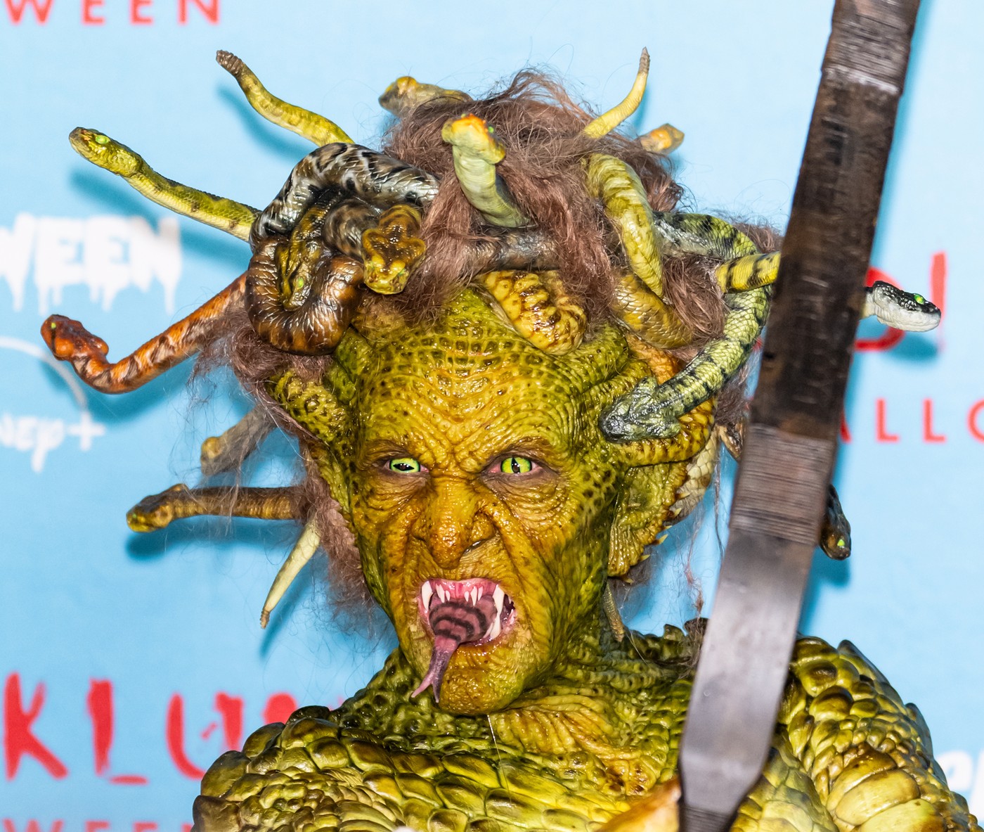 Vedeta cu cel mai înfricoșător costum de Halloween. S-a transformat în Medusa